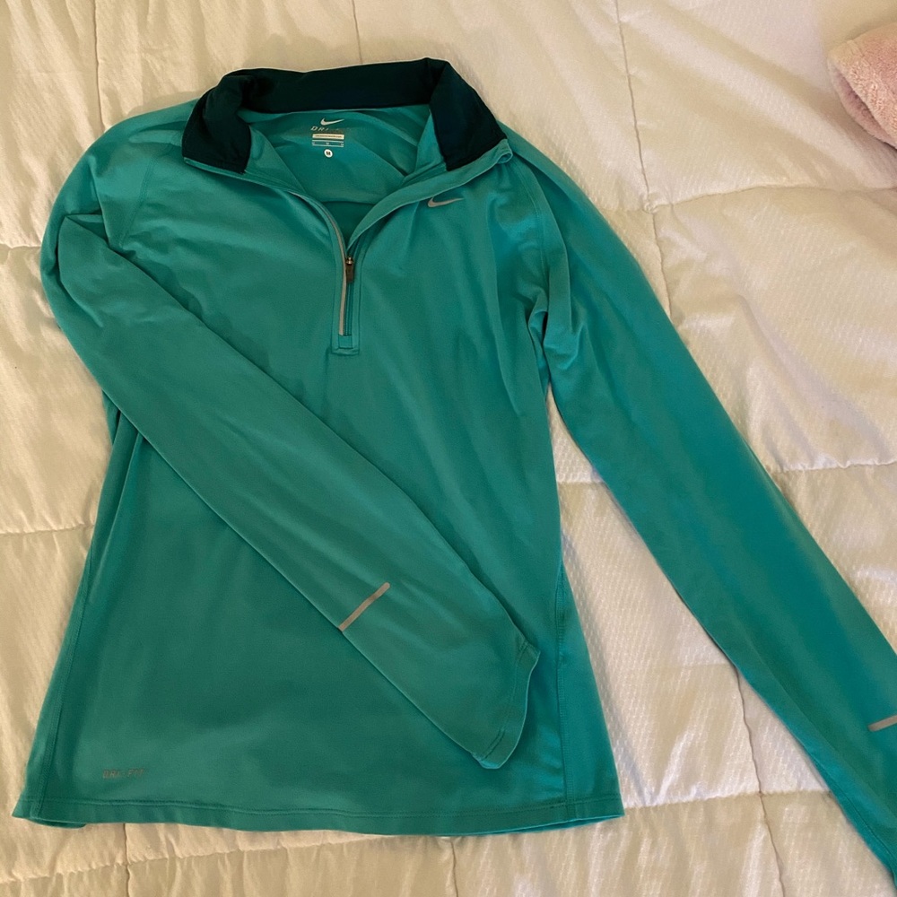 Nike dry-fit kong sleeve with quarter zip